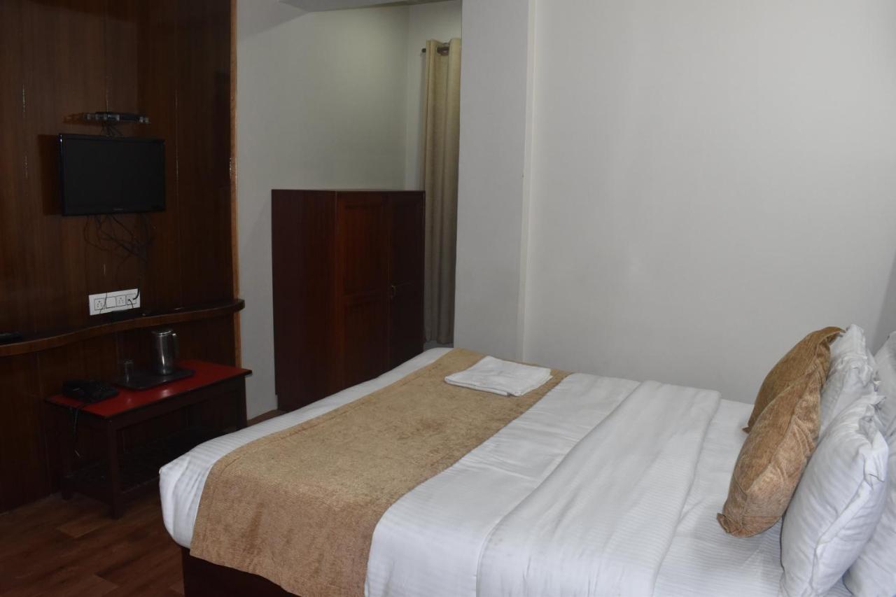 Hotel Zambala Гангток Екстериор снимка